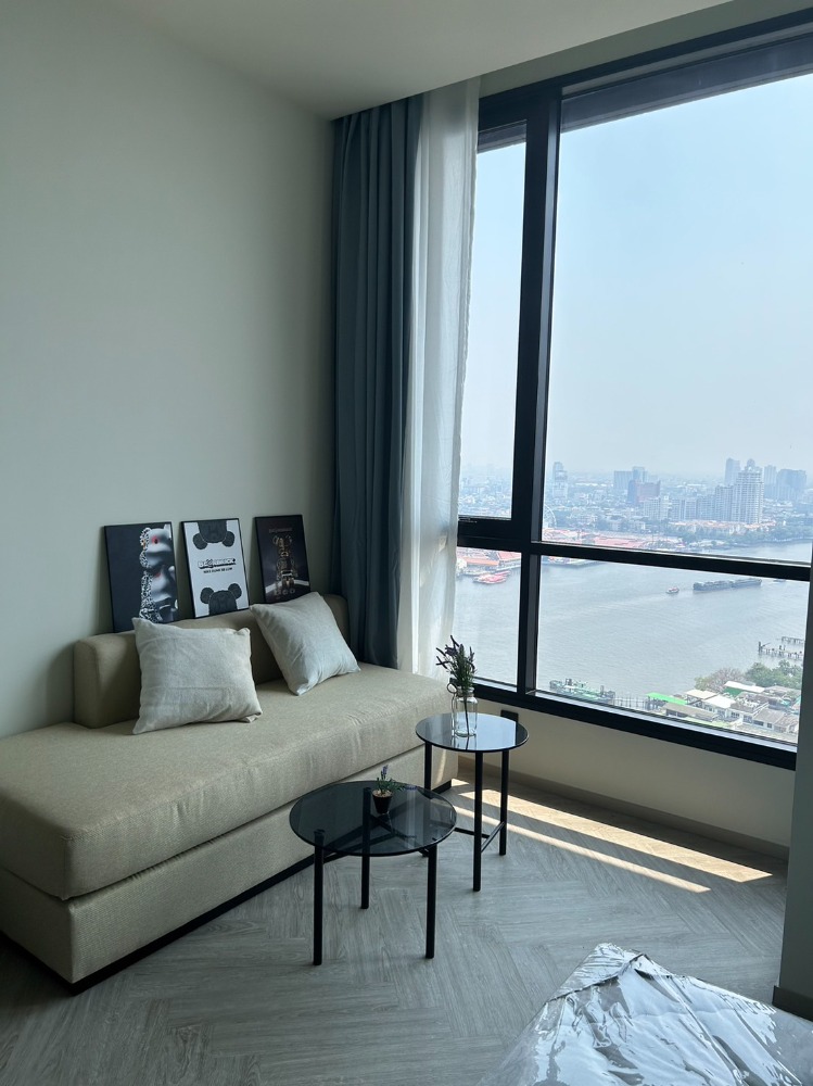 For RentCondoWongwianyai, Charoennakor : Chapter Charoennakorn Studio room for rent (Rt-01)