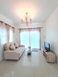 For RentTownhouseChaengwatana, Muangthong : ✔️*** Rent*** ✔️ Townhome in front of Pruksa Ville 65/1, next to Robinson Srisamarn, corner house, good location, beautifully decorated. With furniture, ready to move in 🆗
