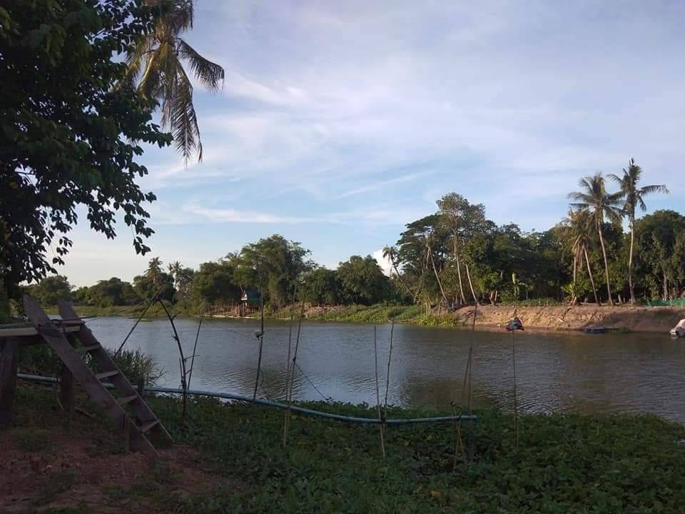 For SaleLandSuphan Buri : Land for sale along the river near Bangkok, beautiful view, Bang Suphan Buri, 1 rai 97 sq m.