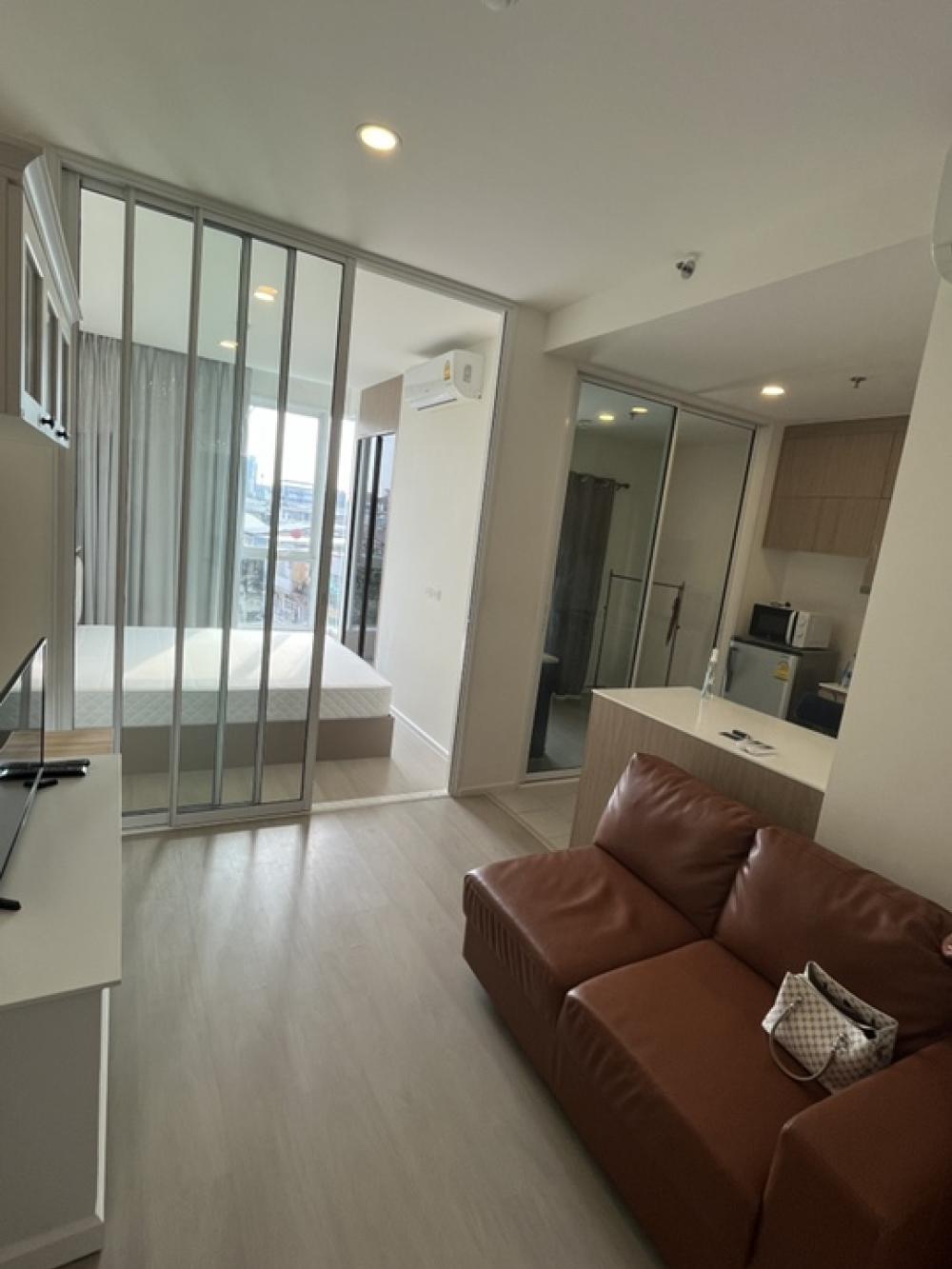 ขายคอนโดปิ่นเกล้า จรัญสนิทวงศ์ : Delapis จรัญ ติด MRT 34.85ตรม1 bed+ห้องทำงาน ฝั่งสวนหย่อมราคาทุน ชอบจริงต่อรองได้ครับ