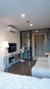 For RentCondoRatchadapisek, Huaikwang, Suttisan : 🔥 Condo for rent, The Origin Ratchada-Ladprao (The Origin Ratchada-Ladprao), new room, near BTS Samrong