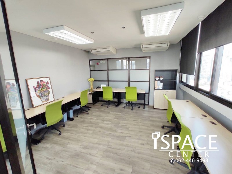 For RentOfficeLadprao, Central Ladprao : Service Office for rent, near MRT Phaholyothin, only 200 meters, just carry a notebook to work immediately, very good view, comfortable