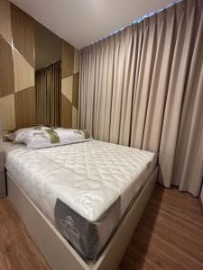 For RentCondoMin Buri, Romklao : Urgent rent!! Very good price, very beautiful decorated room, THE ORIGIN Ram 209 Interchange