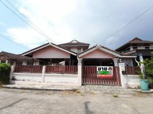 For SaleHouseSriracha Laem Chabang Ban Bueng : 2-storey detached house for sale, Sukkamon Village Nine kilometer coordinates - Sriracha Free furniture for all 3 bedrooms. Great price.