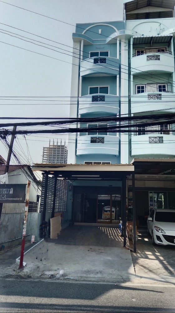 For SaleShophouseRama5, Ratchapruek, Bangkruai : 4-storey commercial building, Rewadee Tiwanon Road, Talad Khwan Subdistrict, Mueang District, Nonthaburi Province
