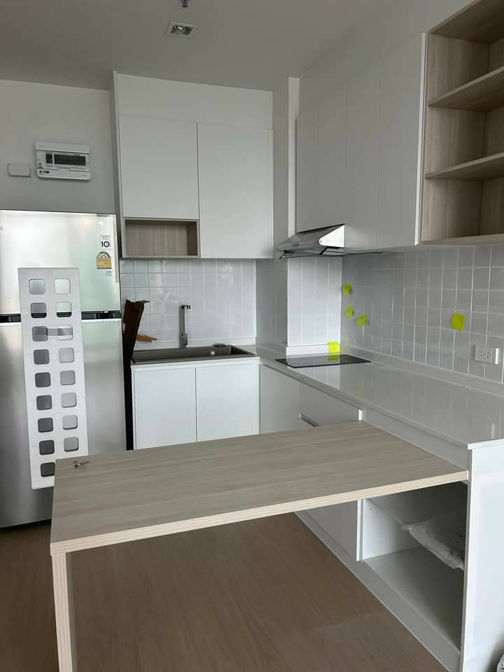 For RentCondoSathorn, Narathiwat : Condo for rent, Sathorn House, next to BTS Surasak, MRT Silom, 2 bedrooms, 1 bathroom, 54 sq m, 36th floor, beautiful room, renovate, new, never released, rent 26,500/month, interested call 097-4655644 TC HOME