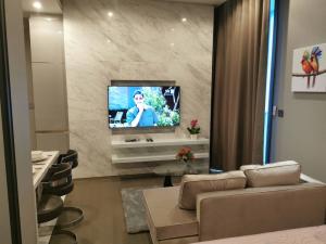 ขายคอนโดพระราม 9 เพชรบุรีตัดใหม่ RCA : ขายด่วน The Esse at Singha complex เพียง 8,300,000 บาท เท่านั้น