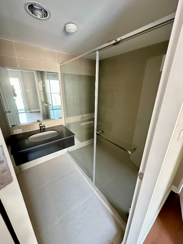 For SaleCondoRama9, Petchburi, RCA : Belle Grand Rama 9 Condominium, near Central and Mrt Rama 9, large size room, 5 bedrooms, 1 maid room, large and private balcony, loss sale, price only 23.2 million