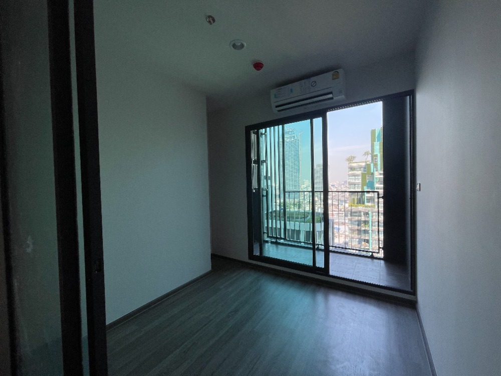 Sale DownCondoSiam Paragon ,Chulalongkorn,Samyan : Sale down payment 1 Bed plus 45.5 sqm near Chula Silom (can be made into 2 bedrooms) several hundred thousand cheaper than the project