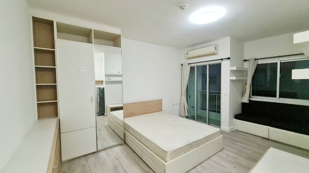 For RentCondoLadprao, Central Ladprao : Garden view condo, suitable for people working in Ratchada, Huai Khwang, Lat Phrao and the MRT line.