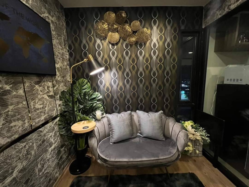 For SaleCondoRayong : Corner Unit, Most Beautifully Decorated Condo for sale at The Landmark Condo Pluak Daeng Across from Big C and CK Plaza Pluak Daeng!!