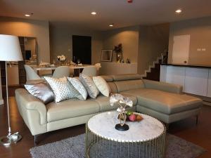For RentCondoRama9, Petchburi, RCA : Risa03945 Condo for rent, Belle Grand Rama 9, 253.35 square meters, floors 5-6, Building C1, duplex city view, 2 floors, 5 bedrooms, 5 bathrooms, only 140,000 baht.