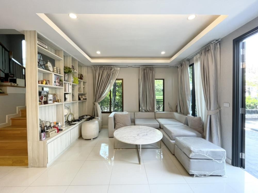 ให้เช่าบ้านพัฒนาการ ศรีนครินทร์ : Luxury House for rent in Pattanakan 38, 5 bedrooms 5 bathroom, corner unit.