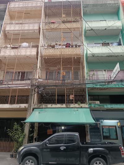 For SaleShophousePinklao, Charansanitwong : 4-storey commercial building for sale, Soi Charan 28/6, very good location, near MRT Fai Chai, only 50 meters.