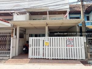 For SaleTownhouseLadprao101, Happy Land, The Mall Bang Kapi : 2-storey townhouse for sale, 24 square meters, Sindhorn Village, Soi 20, Happyland Road, Bangkapi, can carry a bag and move in
