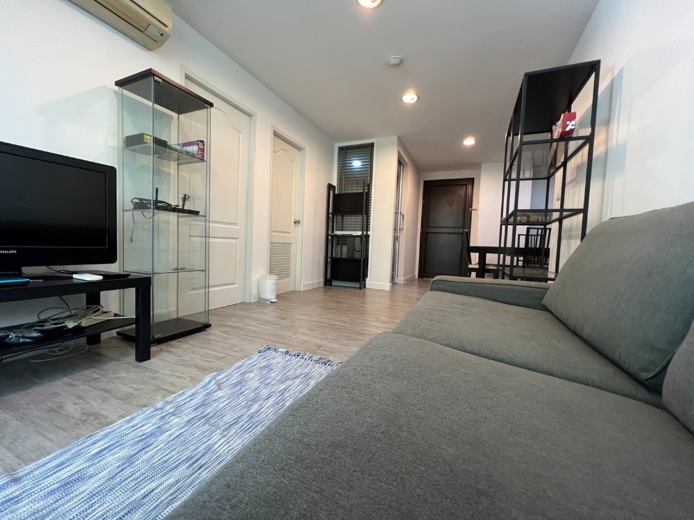 For SaleCondoWongwianyai, Charoennakor : riverside condo Quiet, feels like home, spacious room, good location, close to the train, special price