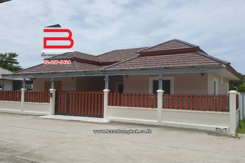 For SaleHouseRayong : Single house, Pla Ruay Village, area 57.3 sq m., Sukhumvit Road, Ban Chang District, Rayong Province.