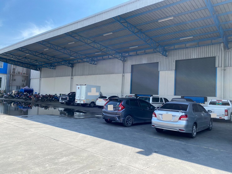 For RentFactoryBangna, Bearing, Lasalle : Tel. 081-632-0632 Large factory warehouse for rent, area 2,880 square meters, Suvarnabhumi Canal Road, Bangna, Trat, km. 19, trailer can enter and exit.