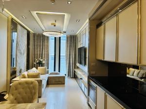 For RentCondoWitthayu, Chidlom, Langsuan, Ploenchit : Luxury condo noble ploenchit next to BTS ploenchit for rent 2 bed 2 bath beautiful decoration, with private lift