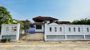 For SaleHousePathum Thani,Rangsit, Thammasat : Cheap sale, 2 storey detached house, Phattarin Village, Lam Luk Ka, good location near Homepro