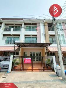 For SaleTownhouseLadkrabang, Suwannaphum Airport : Townhome for sale, Baan Klang Muang Essence Project, Onnut-Wongwaen, Bangkok, ready to move in.