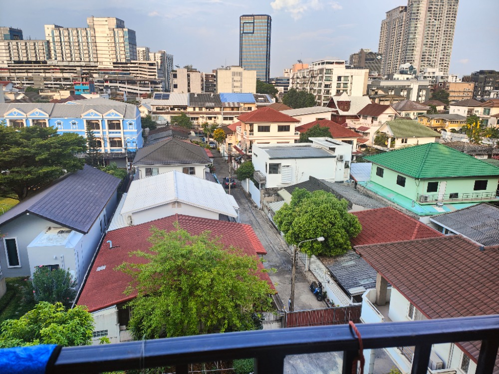 For SaleCondoRatchadapisek, Huaikwang, Suttisan : Condo for sale, Regent Home 5 Ratchada 19, only 400 m. from mrt Ratchadapisek, near Lat Phrao intersection, Vibhavadi Rangsit Road, room 63 sq m, 2 bedrooms, 1 bathroom, special 2.55 million, interested 097 - 465 5644 TC HOME