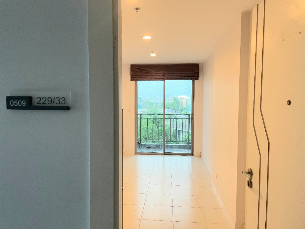 ขายคอนโดวิภาวดี ดอนเมือง หลักสี่ : ขายถูก ! ห้องมุม 1-Bedroom 2.15ล้าน เท่านั้น ( ใกล้วัดพระศรี เดินไปรร.ได้เลย ) !!