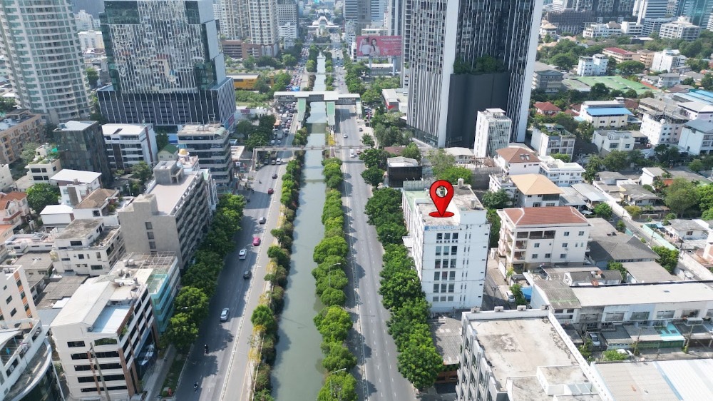 ขายสำนักงานสาทร นราธิวาส : ขายอาคารสำนักงาน (Office Building) ติดถนนนราธิวาสราชนครินทร์ ทำเลดีมาก