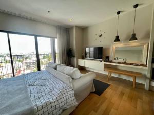 For RentCondoSukhumvit, Asoke, Thonglor : For rent, Noble Reveal 1B1B LineID: @Rizzestate (with @ ahead)