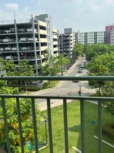For SaleCondoPathum Thani,Rangsit, Thammasat : Best Price for Beautiful View!! Ready to Move In! Condo for SALE at Lumpini Township Rangsit-Klong 1 Just 5 mins from Future Park Rangsit!!