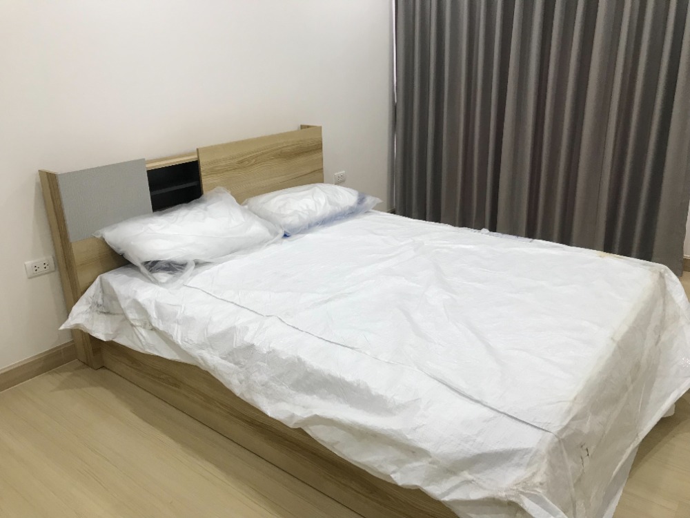 For RentCondoRamkhamhaeng, Hua Mak : For rent, Supalai Veranda Ramkhamhaeng, room size 43 sq m, Building B, 12th floor, stadium view, complete with furniture and electrical appliances, ready to move in.