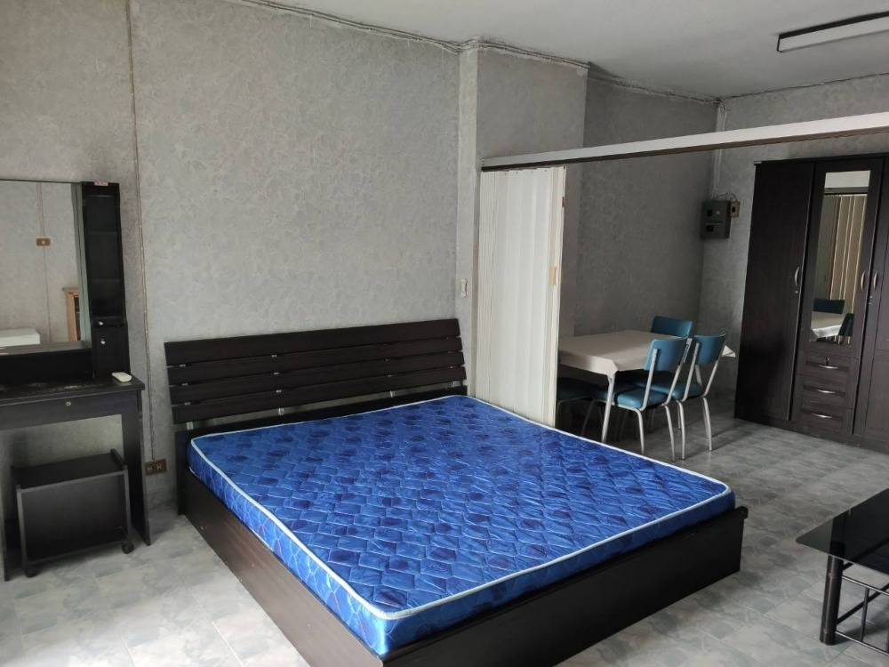For RentCondoBang Sue, Wong Sawang, Tao Pun : The owner released it himself. Condo for rent, Taopoon Mansion, Building A, Floor 6, price 4,500 baht/month.