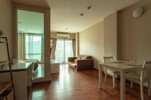 ขายคอนโดเชียงใหม่ : Condo One Plus Suan Dok 2, opposite Faculty of Dental, Suandok Hospital, 2.5MB Tel. : 098-9690236 (Janny)