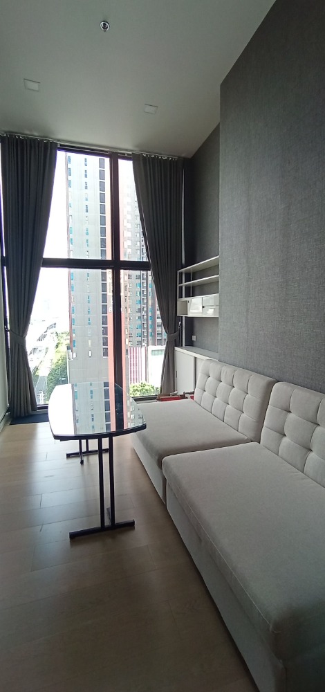 ให้เช่าคอนโดพระราม 9 เพชรบุรีตัดใหม่ RCA : 🌸ให้เช่า Chewathai Residence Asoke (ชีวาทัย เรสซิเดนซ์ อโศก) ใกล้ MRTพระราม9/เพชรบุรี Duplex 1นอน1น้ำ ขนาด 36 ตร.ม.(รหัสทรัพย์ 65PR0130)