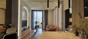 For SaleCondoWitthayu, Chidlom, Langsuan, Ploenchit : Muniq Langsuan -High Floor -NICE VIEW with Wonderful Decoration !