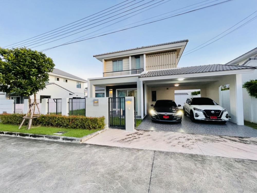 For SaleHouseRayong : 2-story detached house for sale, 4 bedrooms, 3 bathrooms, Life in the Garden project, Ban Chang, RayongHouse for Sale 4 Bedrooms 3 BathroomsLife In The Garden VillageSukhumvit Rd. Banchang District, Rayong,