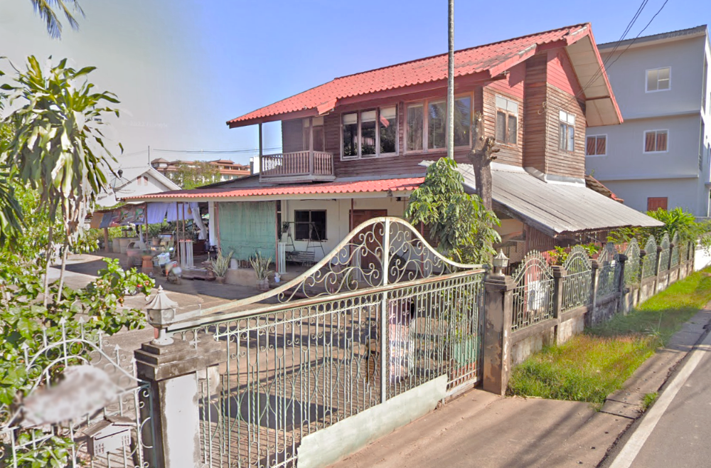 For SaleHouseNong Khai : Land for sale 2 ngan 15.30 sq.w. in Nong Khai city with 2-storey house 300 sq.m. Soi Don Daeng, Mueang Nong Khai District