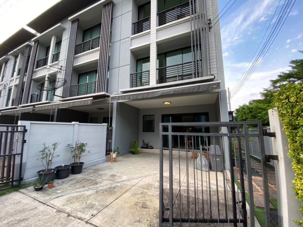 ขายทาวน์เฮ้าส์/ทาวน์โฮมรัตนาธิเบศร์ สนามบินน้ำ พระนั่งเกล้า : 🏚ขายบ้าน : ⛺️ โครงการ/หมู่บ้าน 🏡 บ้านกลางเมืองรัตนาธิเบศร์ ทาวน์โฮม 3 ชั้น3 ห้องนอน 3 ห้องน้ำ ( 1 ห้องใหญ่ ห้องน้ำในตัว )✨เนื้อที่ 27 ตร.ว