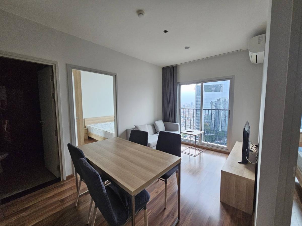 For RentCondoRatchadapisek, Huaikwang, Suttisan : Noble Revolve Ratchada 2 🔥Cheapest in the building, 23,000🔥 2 bedrooms, 1 bathroom, high floor, available, ready to move in📲