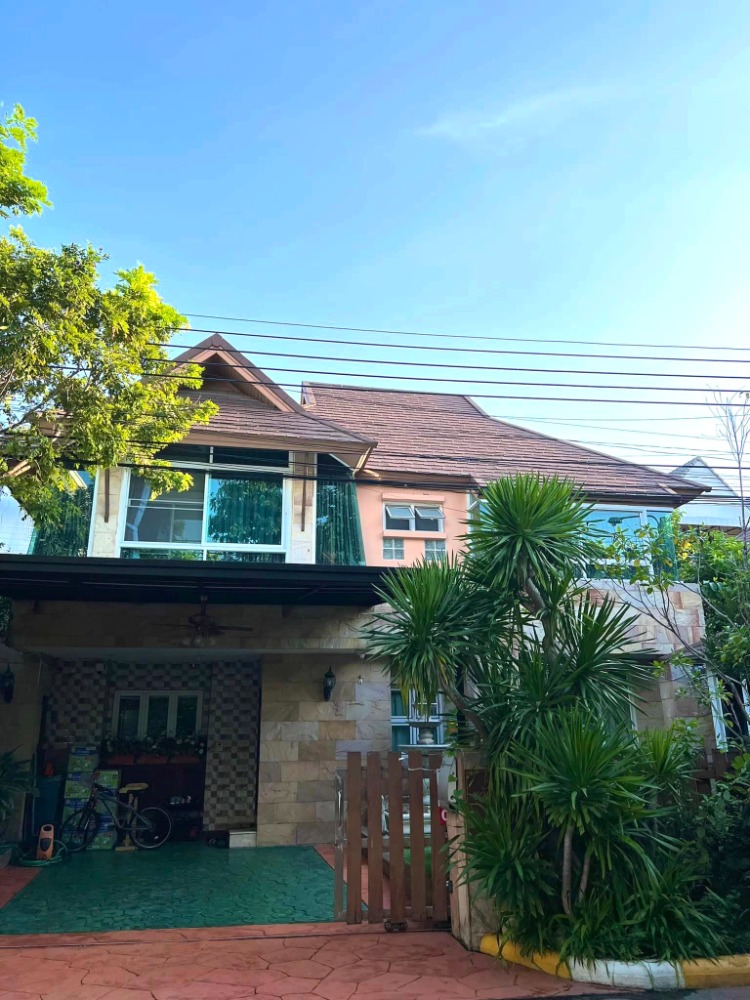For SaleHouseKaset Nawamin,Ladplakao : 🔥 [Quick sale!!] 🔥 Price negotiable!! Feel free to inquire House for sale, Kaset Nawamin Road, along Ekamai-Ramintra Expressway, near Central East Ville, 4 bedrooms, 3 bathrooms