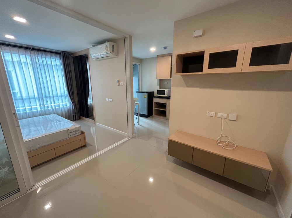 For SaleCondoVipawadee, Don Mueang, Lak Si : New room, never been in!! Condo for sale, JW Don Mueang (JW Condo @ Donmuang) 27.58 sq m, opposite Don Mueang Airport. Near the red line train!!