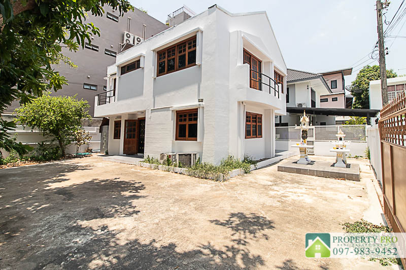 For RentHouseRatchadapisek, Huaikwang, Suttisan : EL23R-002 House for Rent at Sutthisan, 3 bedroom 80 sqw 190 sqm Nordic Style Near MRT Sutthisan Huai Khwang Ratchadaphisek Ladprao