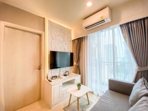 For RentCondoChaengwatana, Muangthong : 🏢 Condo for rent, Nue Noble Chaengwattana (New Noble Chaengwattana) (beautiful built-in, complete functions), good location, near MRT Si Rat, only 20 steps 🚶🏻‍♀️🚶🏼‍♂️