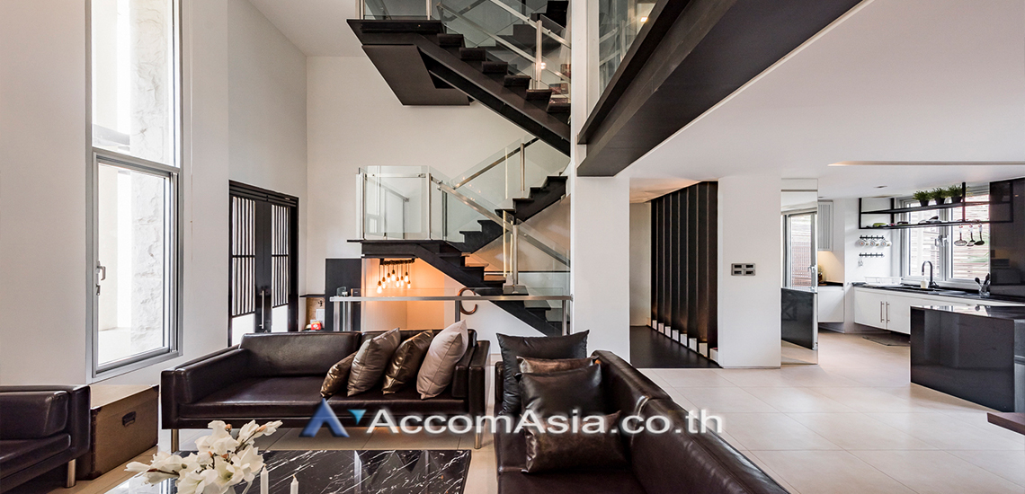 For RentTownhousePak Chong KhaoYai : Pet friendly | 4 Bedroom townhouse for sale and rent in Sathorn, Bangkok near BTS ChongNonsi at The Loft AA27252