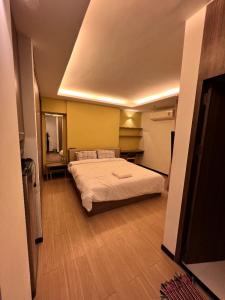 For SaleCondoPattanakan, Srinakarin : ** Urgent sale !! Meesindee Apartment Condo Soi Srinakarin 42 >> Real room, real price !!