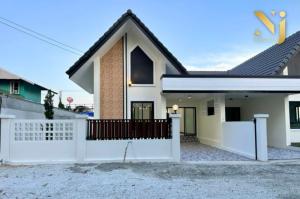 For SaleHousePattaya, Bangsaen, Chonburi : 🏡 Newly built single-storey twin houses, book within this month, discount 100,000 baht.