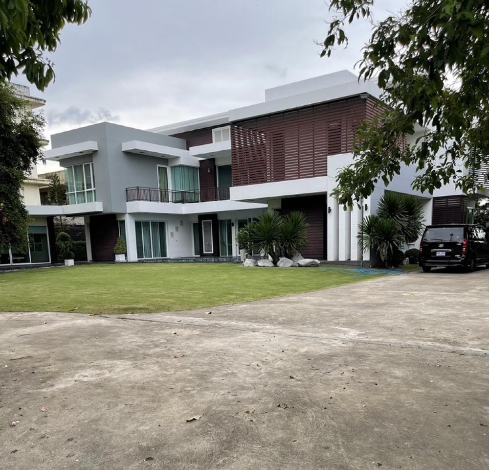 For SaleHouseMin Buri, Romklao : Home sale price: 52 M. Baan Sueng Fer, complete with Minburi district, Bangkok. For more information, please contact 092-4796356 Khun Thip ID: ttpp888.