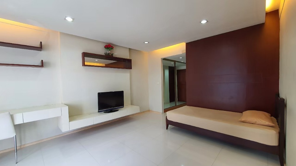 For RentCondoRatchathewi,Phayathai : Condo for rent, Phayathai Place, 15th floor, room 33 sq m., high floor, beautiful view