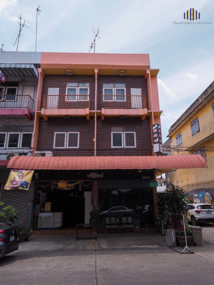 For SaleShophouseBang kae, Phetkasem : Urgent sale!! 3-storey commercial building, 2 booths, Soi Petchkasem 77, near Asia University, used to operate a restaurant! Very good condition! Tables, chairs, fully furnished, ready to invest, open a business right away!
