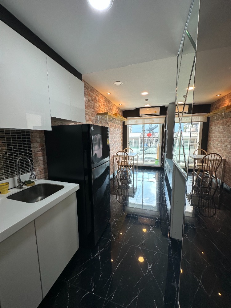 For SaleCondoSilom, Saladaeng, Bangrak : Sell!! Condo Lette Light Soi Pipat 2 (Sell by owner)